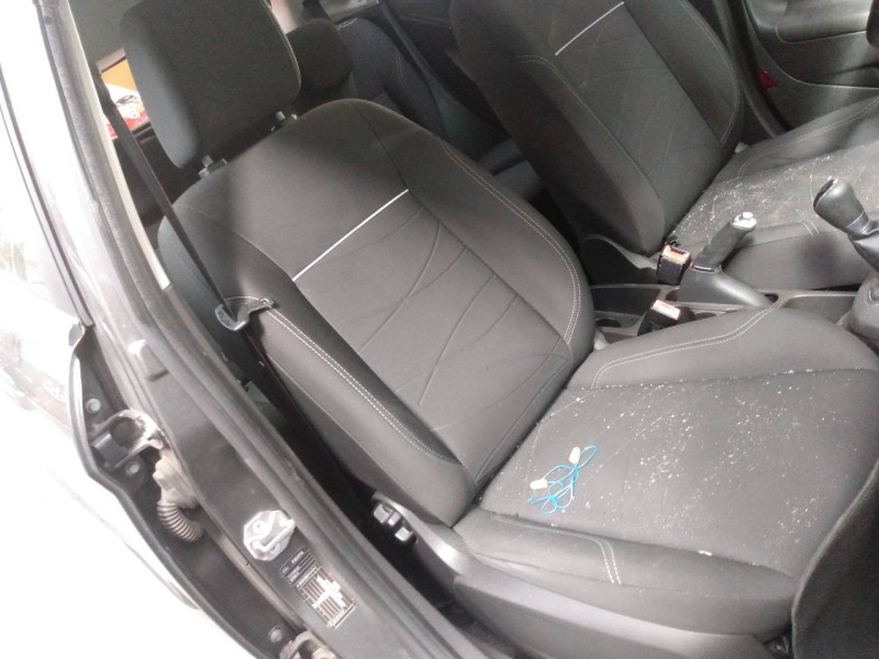 ford fiesta (ccn) del año 2015