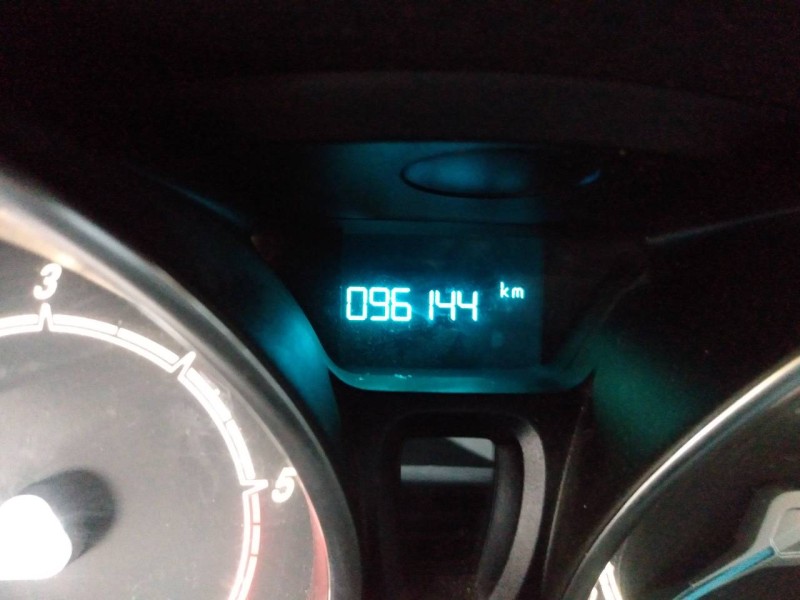 ford fiesta (ccn) del año 2015