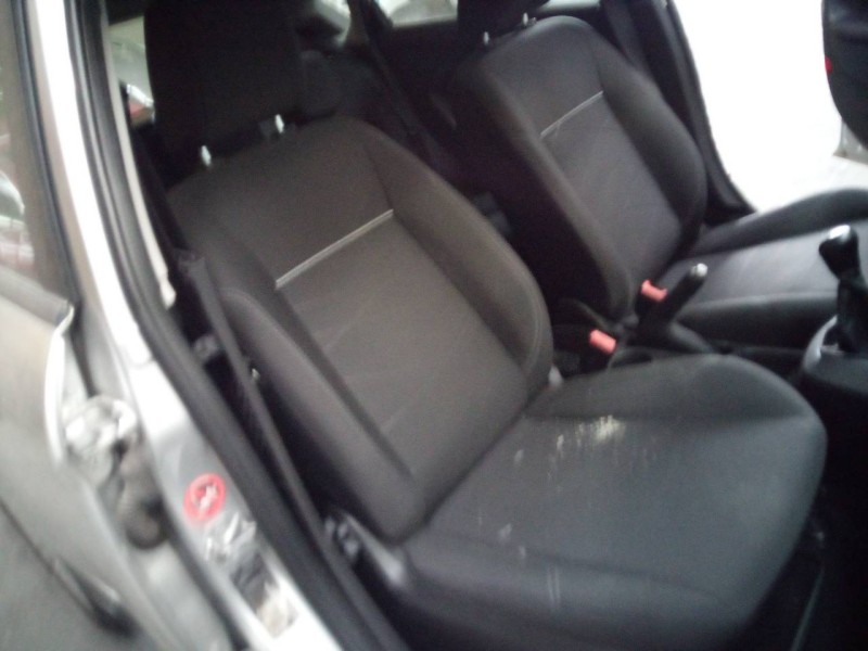 ford fiesta (ccn) del año 2015