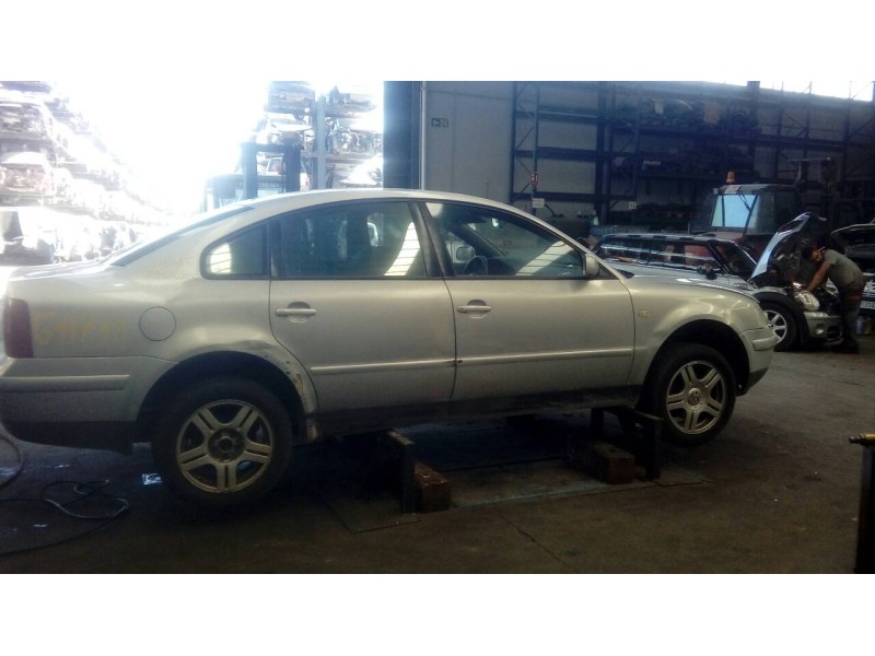 volkswagen passat berlina (3b2) del año 1999