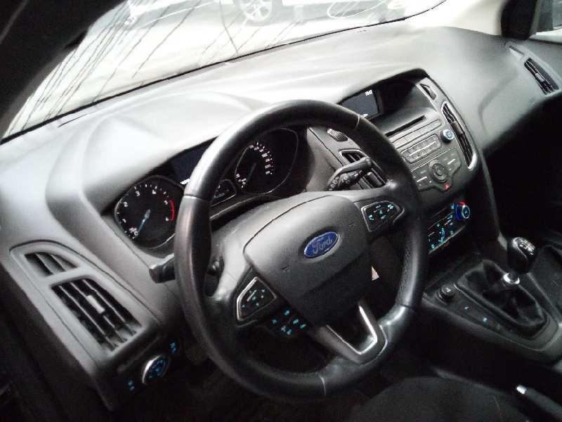 ford focus turn. del año 2014