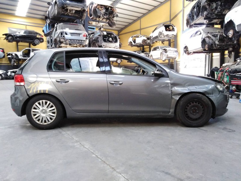 volkswagen golf vi (5k1) del año 2010