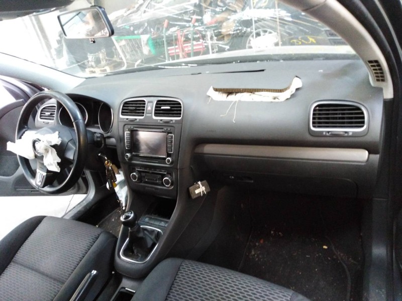 volkswagen golf vi (5k1) del año 2010