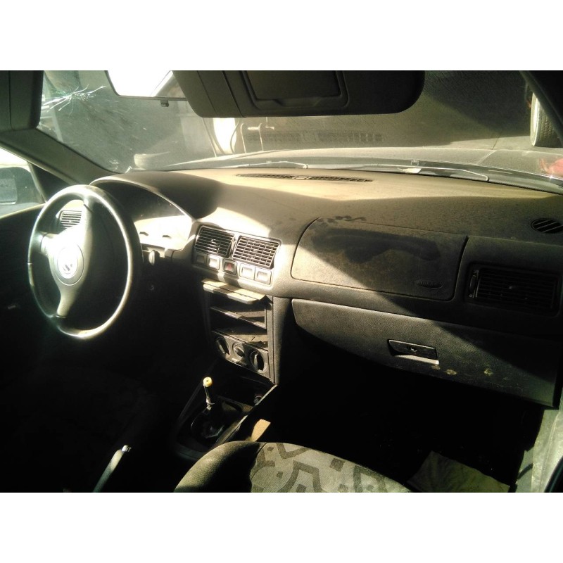 volkswagen golf iv berlina (1j1) del año 1999