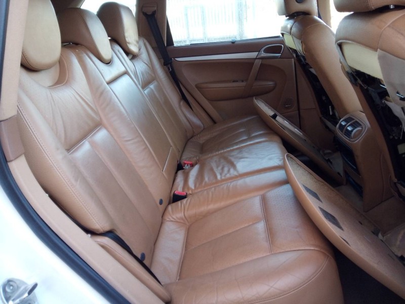porsche cayenne (typ 9pa) del año 2004