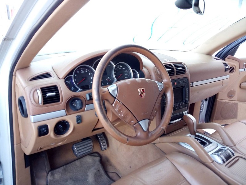 porsche cayenne (typ 9pa) del año 2004