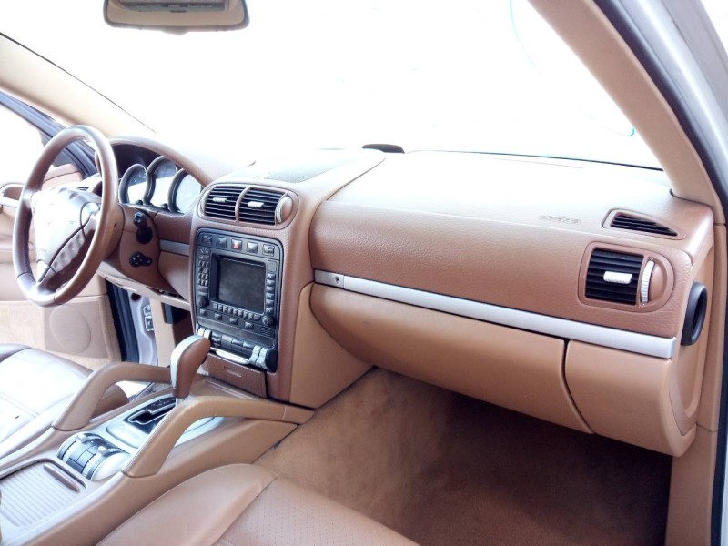 porsche cayenne (typ 9pa) del año 2004