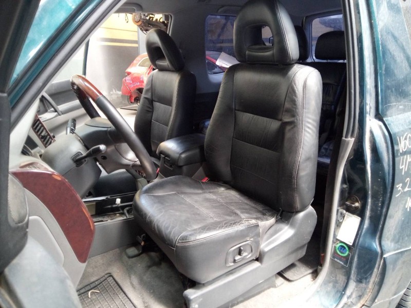 mitsubishi montero (v60/v70) del año 2001