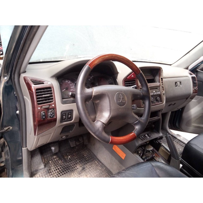 mitsubishi montero (v60/v70) del año 2001