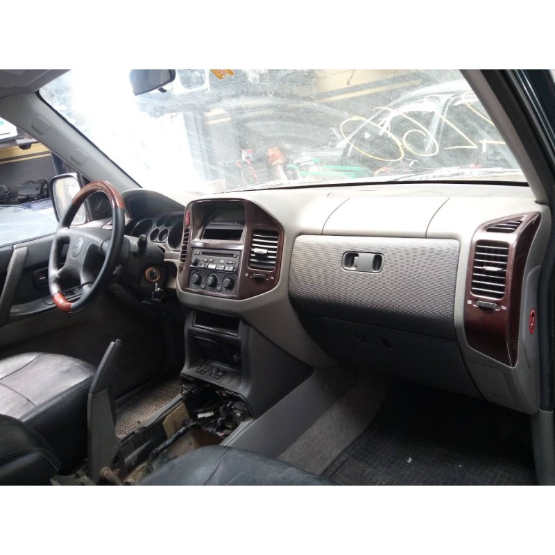 mitsubishi montero (v60/v70) del año 2001