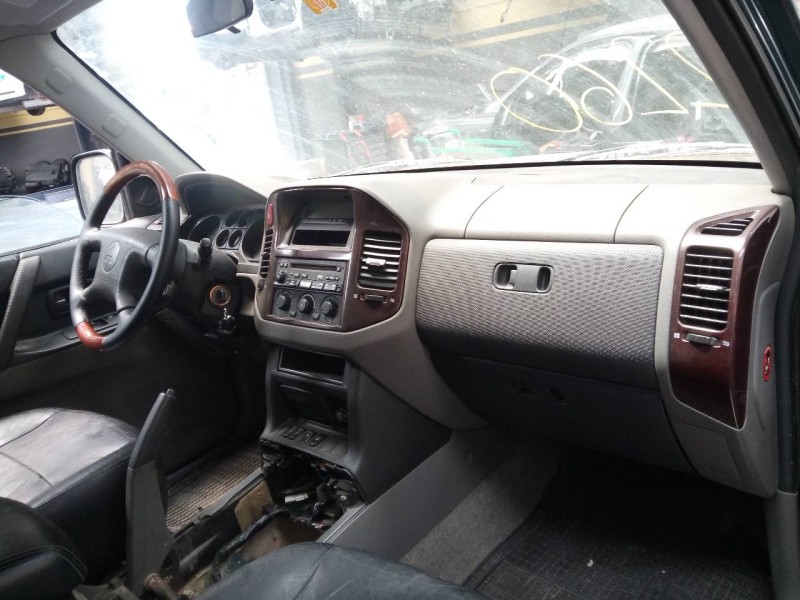 mitsubishi montero (v60/v70) del año 2001