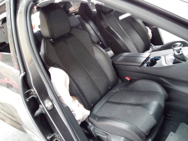 peugeot 3008 del año 2017