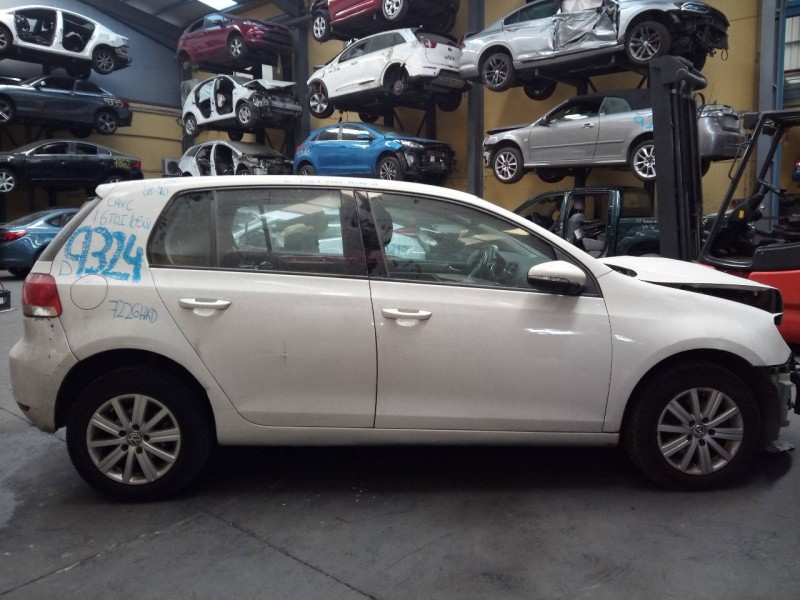 volkswagen golf vi (5k1) del año 2010