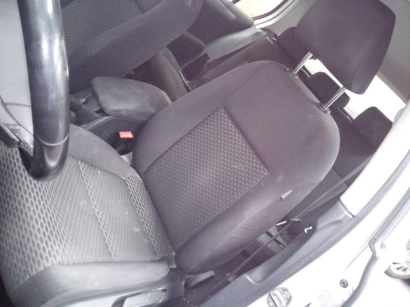 volkswagen golf vi (5k1) del año 2010