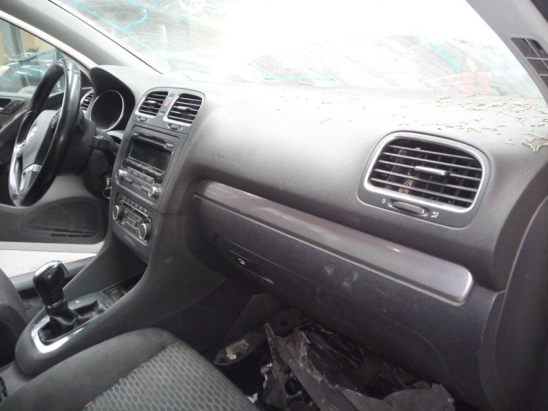 volkswagen golf vi (5k1) del año 2010