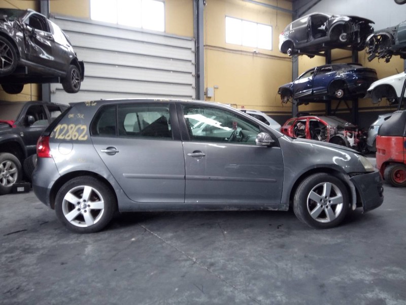 volkswagen golf v berlina (1k1) del año 2007