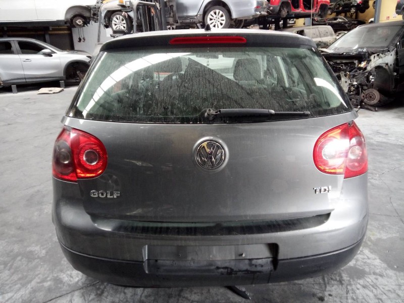 volkswagen golf v berlina (1k1) del año 2007