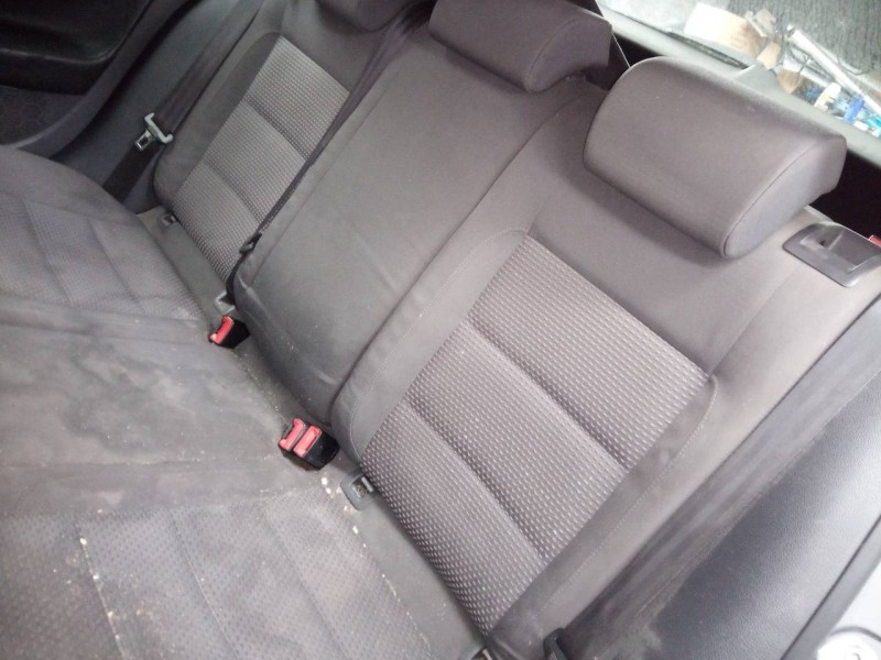 volkswagen golf v berlina (1k1) del año 2007