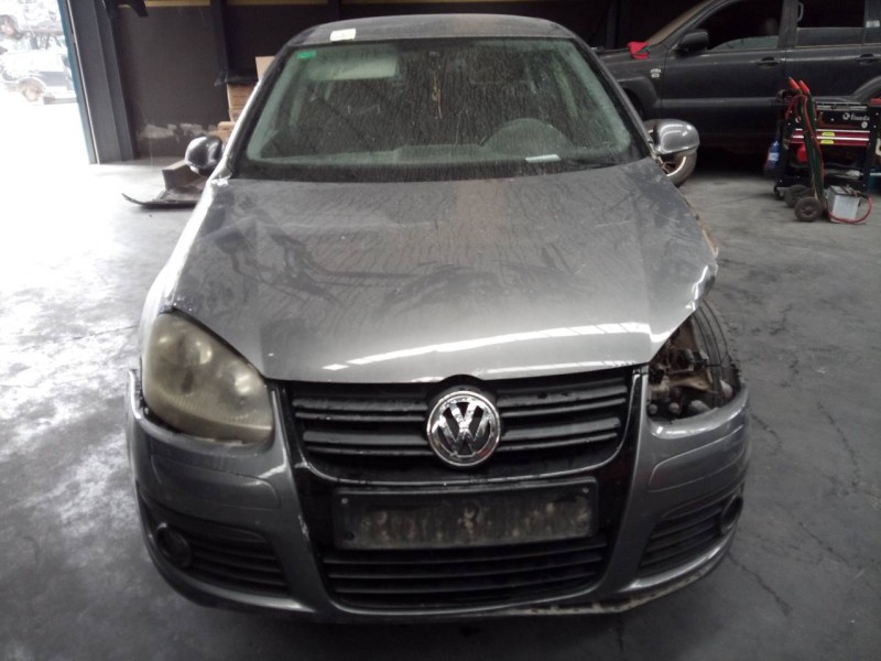 volkswagen golf v berlina (1k1) del año 2007