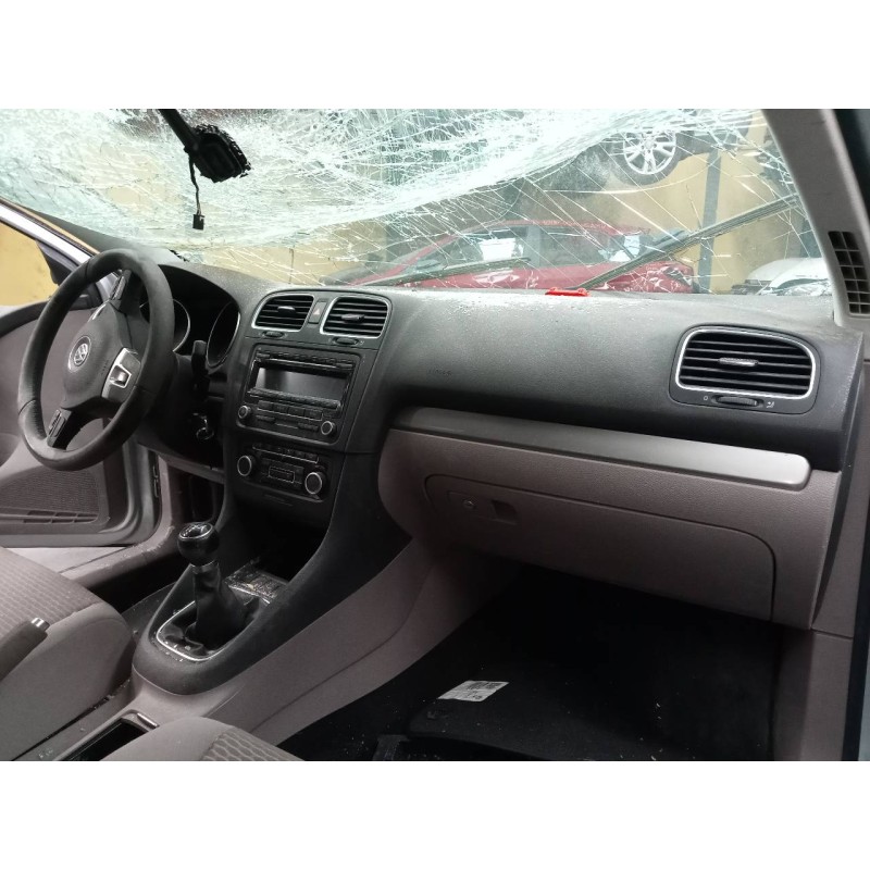 volkswagen golf vi (5k1) del año 2011