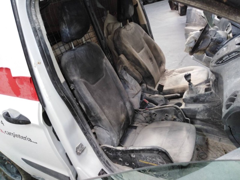 ford transit courier del año 2022