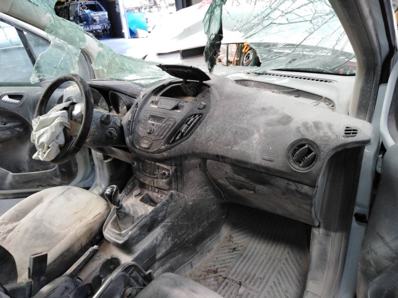 ford transit courier del año 2022