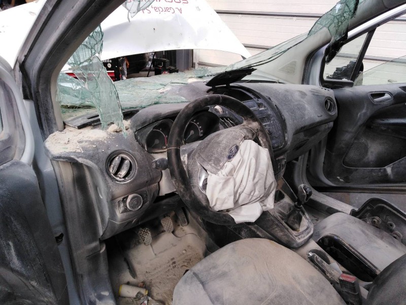 ford transit courier del año 2022