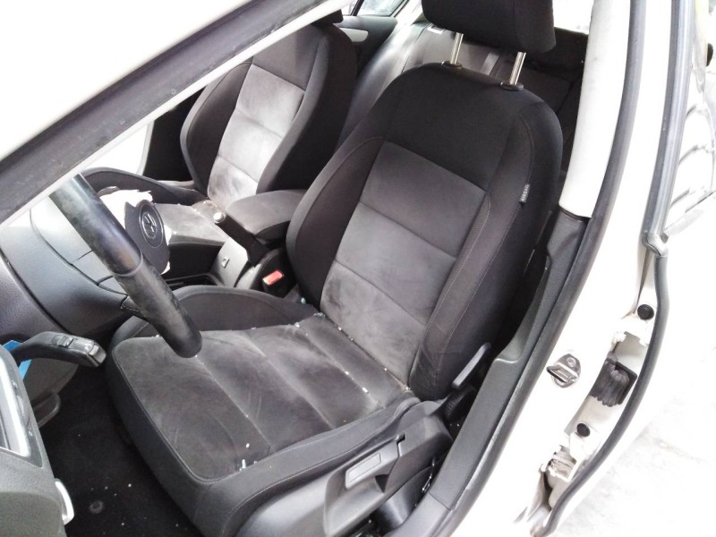 volkswagen golf vi (5k1) del año 2009