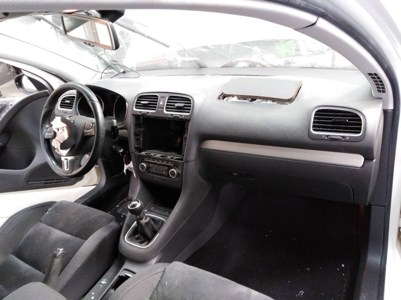 volkswagen golf vi (5k1) del año 2009