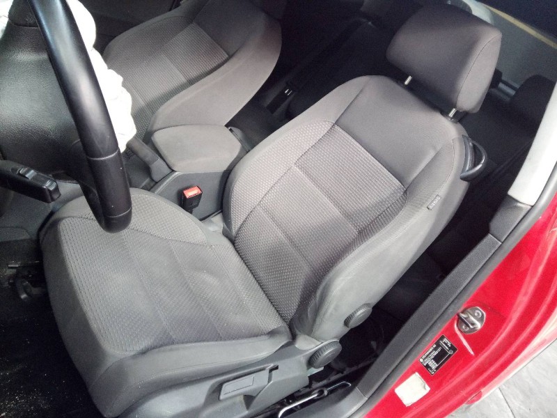 volkswagen golf v berlina (1k1) del año 2007