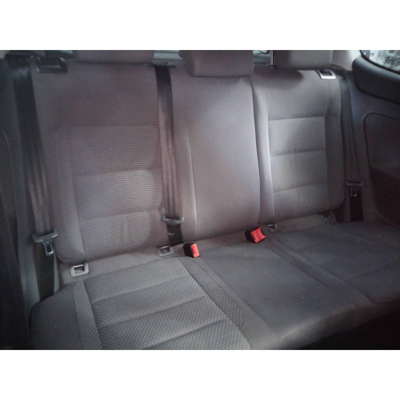 volkswagen golf v berlina (1k1) del año 2007