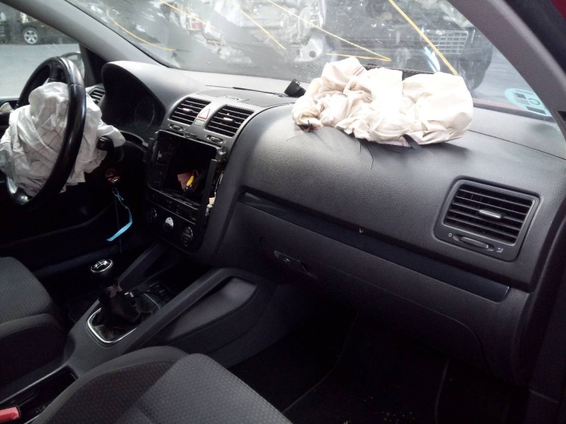 volkswagen golf v berlina (1k1) del año 2007