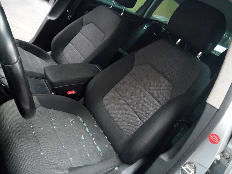 volkswagen passat variant (365) del año 2013