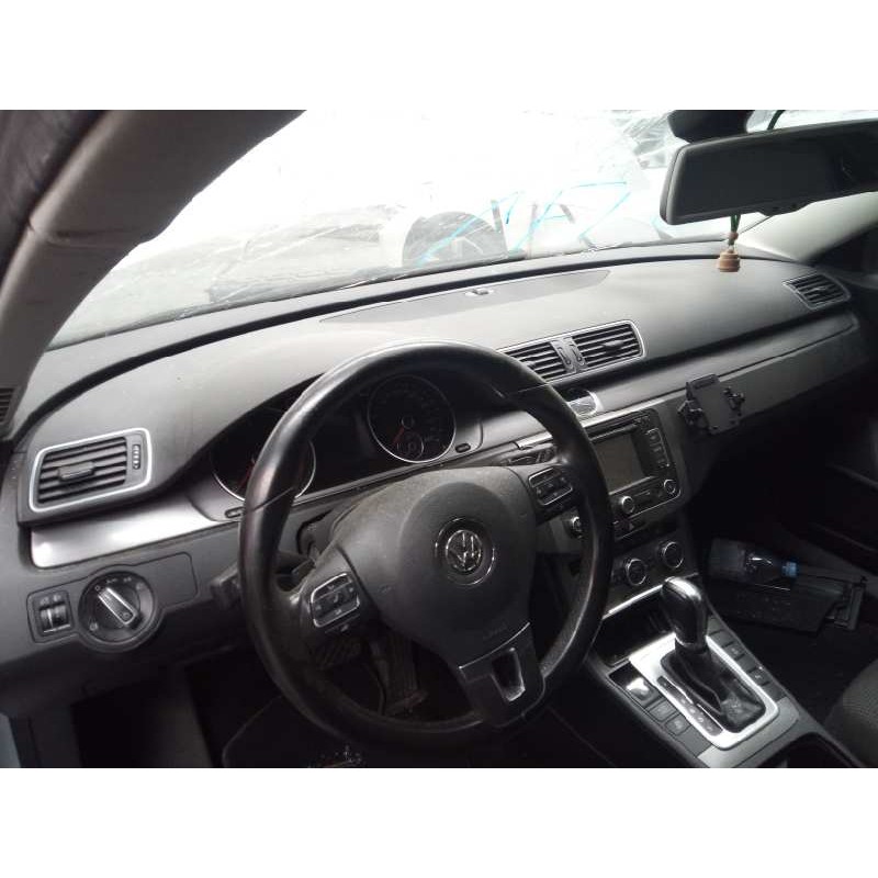 volkswagen passat variant (365) del año 2013