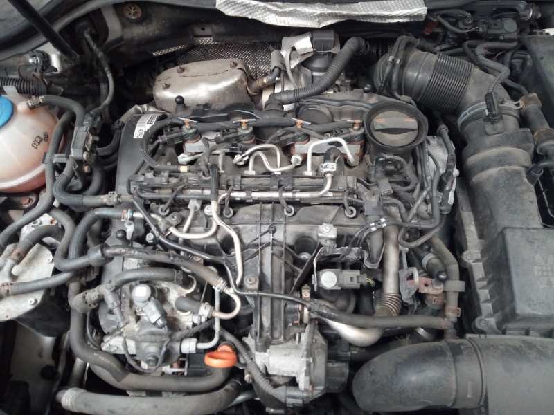 volkswagen passat variant (365) del año 2013