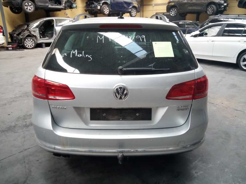 volkswagen passat variant (365) del año 2013