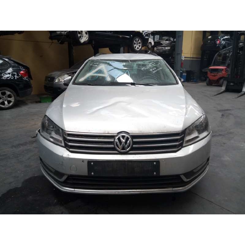 volkswagen passat variant (365) del año 2013