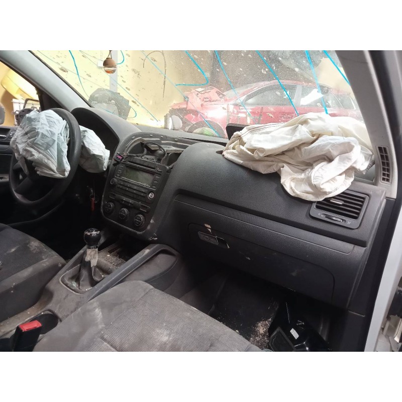 volkswagen golf v berlina (1k1) del año 2004