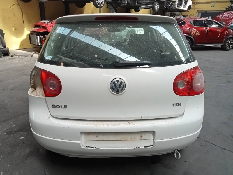 volkswagen golf v berlina (1k1) del año 2004