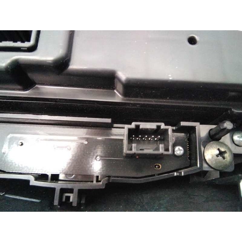 Recambio de mando climatizador para nissan x-trail (t32) tekna referencia OEM IAM 275004EA0A  E3-B4-37-3
