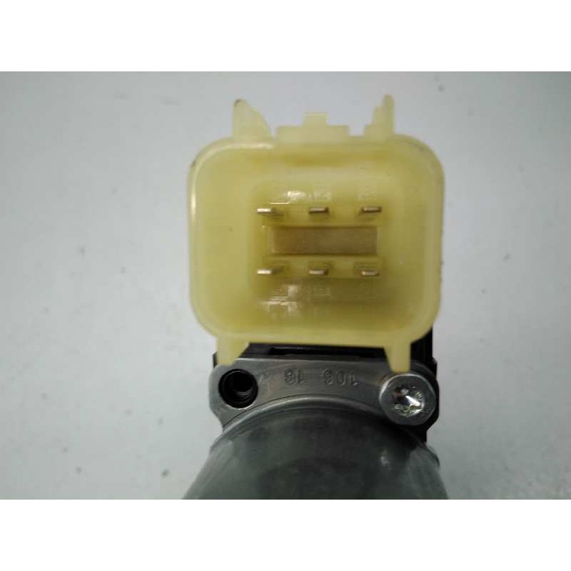 Recambio de motor elevalunas delantero derecho para ford fiesta (ccn) trend referencia OEM IAM 8A6114553B 0130822619 E2-B3-35-1