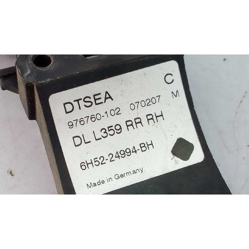 Recambio de cerradura puerta delantera derecha para land rover freelander (lr2) td4 s referencia OEM IAM DLL359RRRH 6H5224994BH 