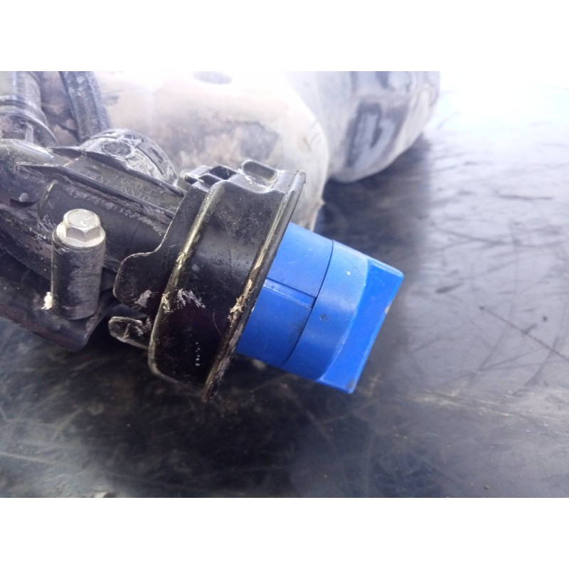 Recambio de adblue para toyota land cruiser (j15) gx referencia OEM IAM 7780060010  P1-B3-8