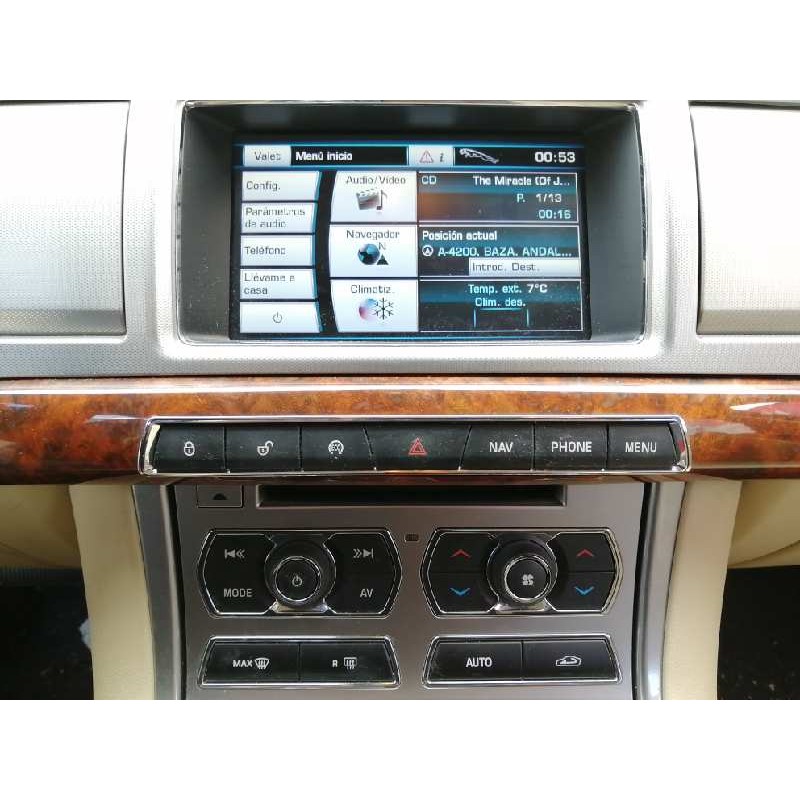 Recambio de sistema navegacion gps para jaguar xf 2.2 diesel referencia OEM IAM DX2310E889 BVJG101A E3-B3-53-4
