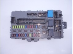 CAJA RELES / FUSIBLES TL4E320SJ SJD117LBR E3-B5-18-4