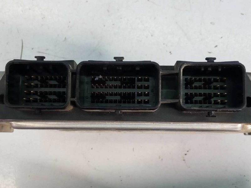 Recambio de centralita motor uce para renault scenic ii 1.9 dci diesel referencia OEM IAM 0281011390 8200310863 E2-A1-43-2