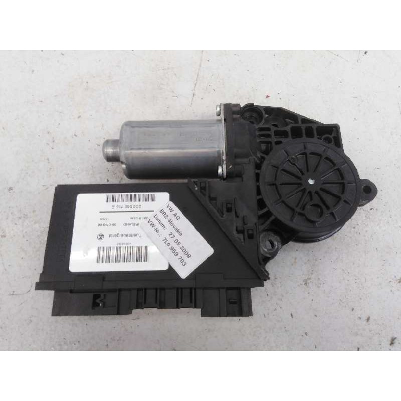 Recambio de motor elevalunas trasero izquierdo para volkswagen touareg (7l6) tdi r5 referencia OEM IAM 7L6959703FKZ 3D0959795E E