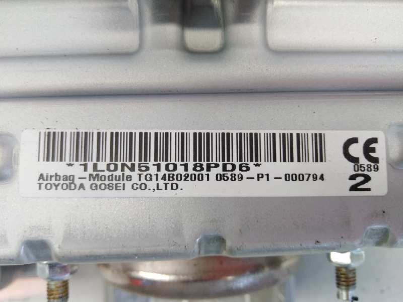 Recambio de airbag delantero derecho para toyota hilux (kun) referencia OEM IAM 1L0N51018PD6  E2-A3-4-2