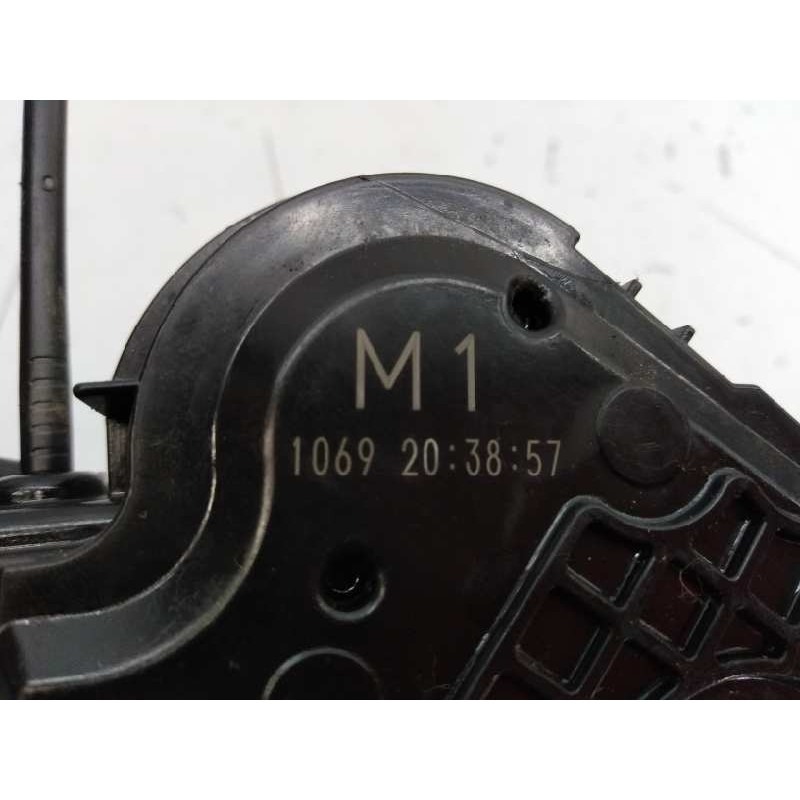 Recambio de cerradura puerta trasera izquierda para toyota hilux (kun) referencia OEM IAM M11069  E2-A3-5-1