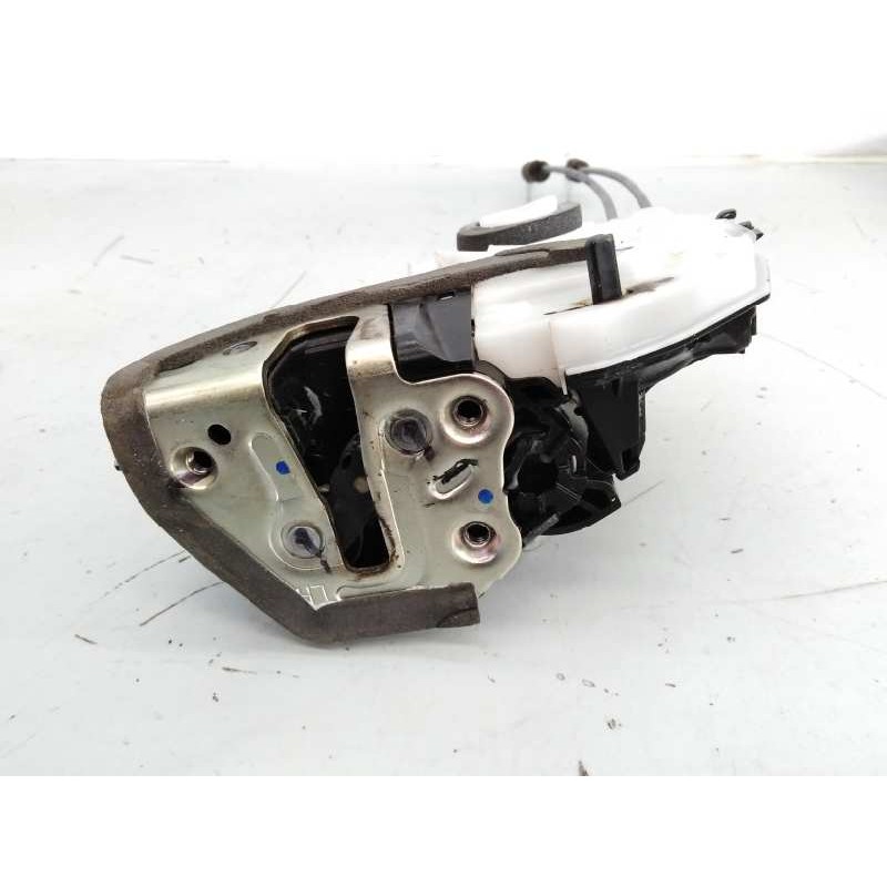 Recambio de cerradura puerta trasera izquierda para toyota hilux (kun) referencia OEM IAM M11069  E2-A3-5-1